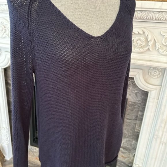 Navy blue knit sweater - Picture 2 of 3